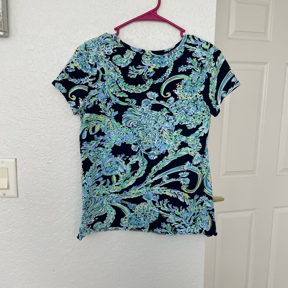 Lilly Pulitzer T-Shirt - Picture 4 of 4